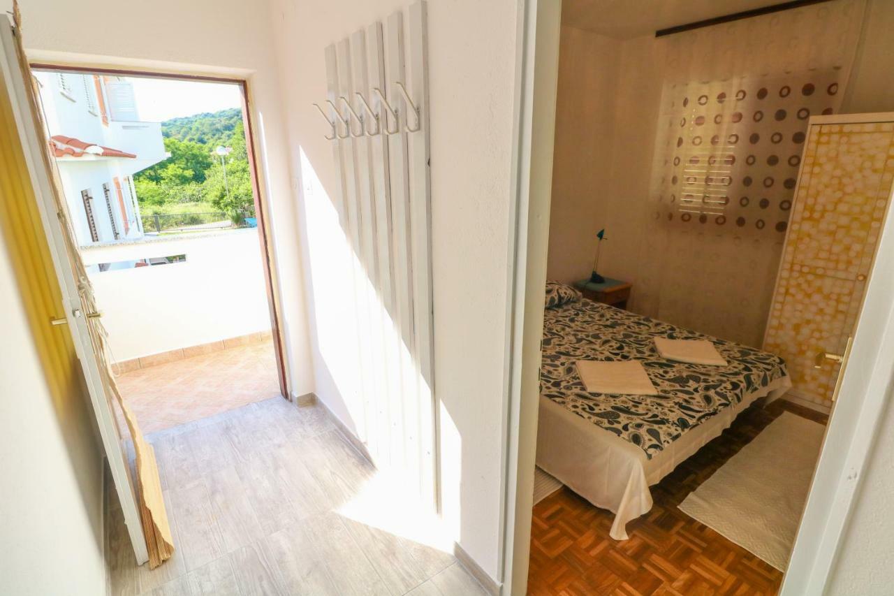 Apartments Reljic With Terrace Baška Exterior foto