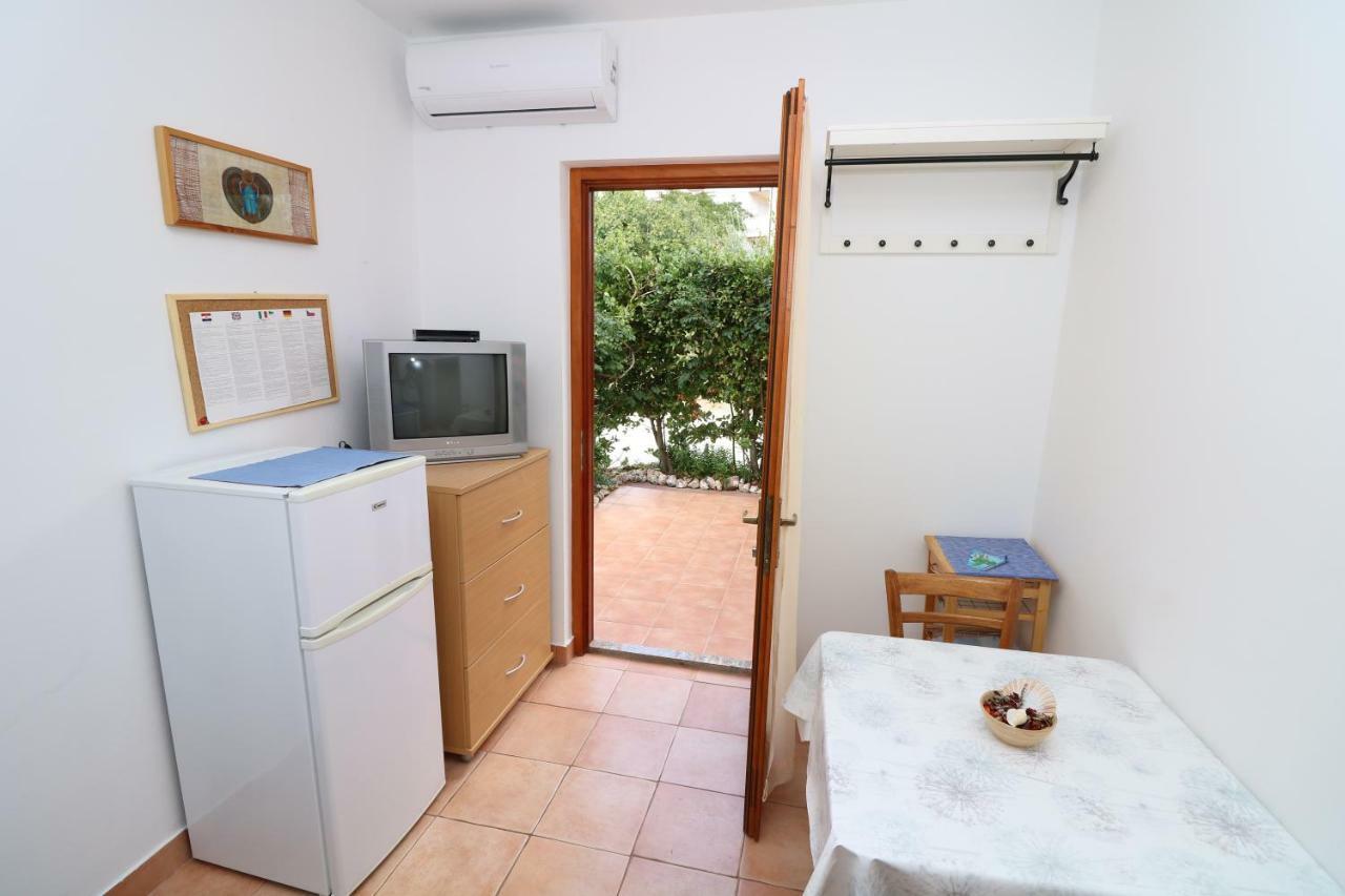 Apartments Reljic With Terrace Baška Exterior foto