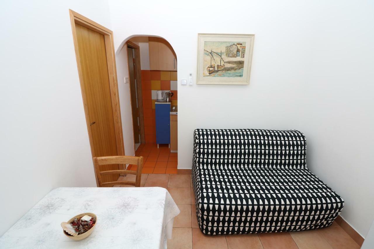 Apartments Reljic With Terrace Baška Exterior foto